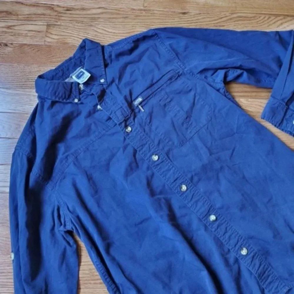 North Face Blue Button Down Shirt - Picture 4 of 9